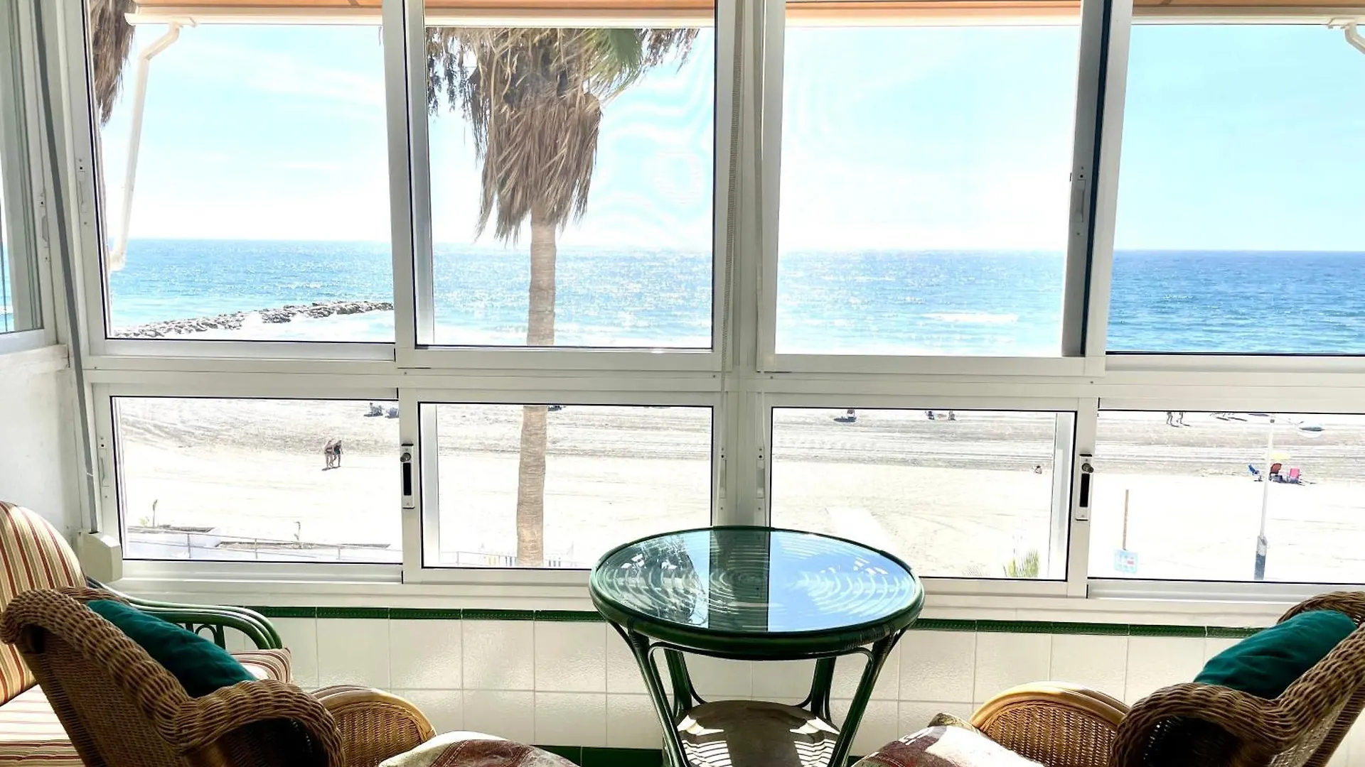 Beachfront 75 contacts